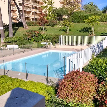 2p Etage élévé Vue Mer,piscine,tennis,wifi,parking * Antibes