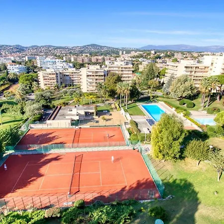 2p Etage élévé Vue Mer,piscine,tennis,wifi,parking Antibes